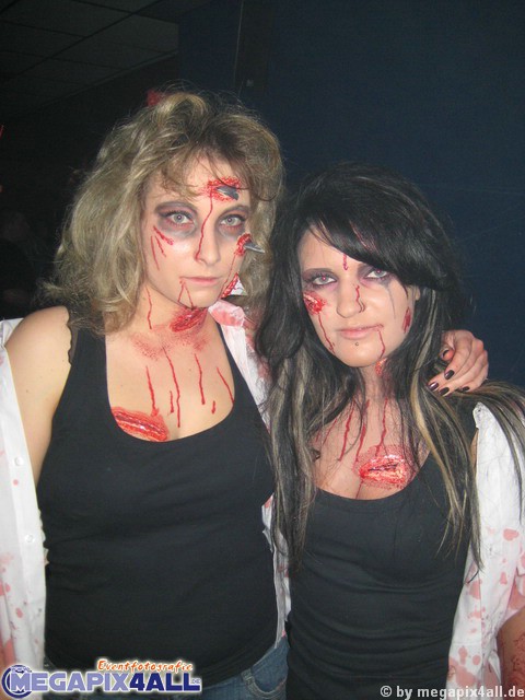 20081031_halifax_black_halloween_304.jpg